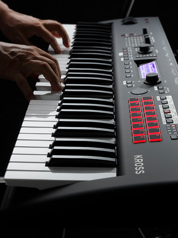 KORG Kross 2 61-Key Synthesizer Workstation