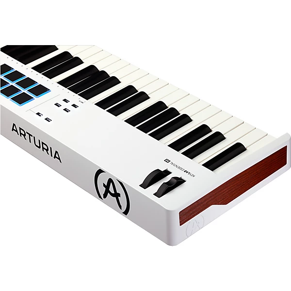 ARTURIA KEYLAB 88 ESSENTIAL (Includes Analog Lab, UVI Grand Piano, Ableton Lite)